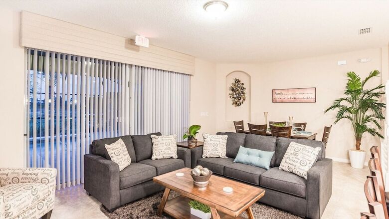 4758 Terrasonesta Drive - Fs