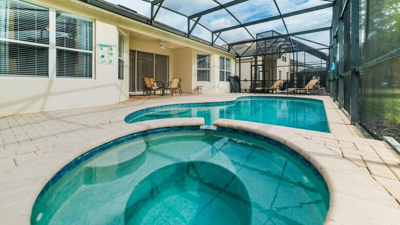 Villa 2624 Daulby Street