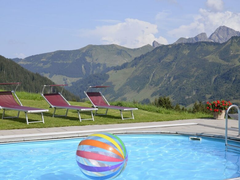 Modern Apartment In Dam�ls With Swimming Pool