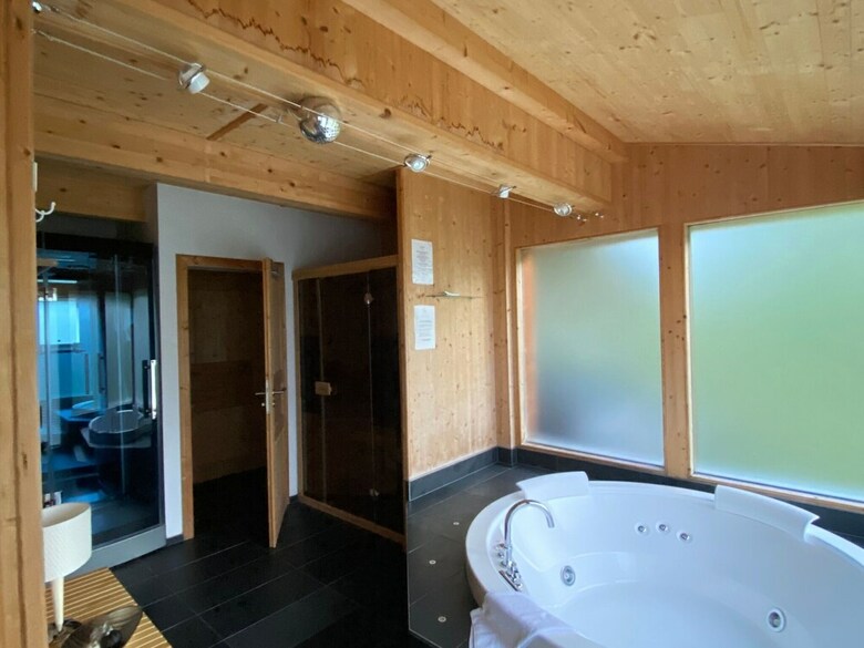 Luxury Chalet In Klippitzt�rl With Ski Storage