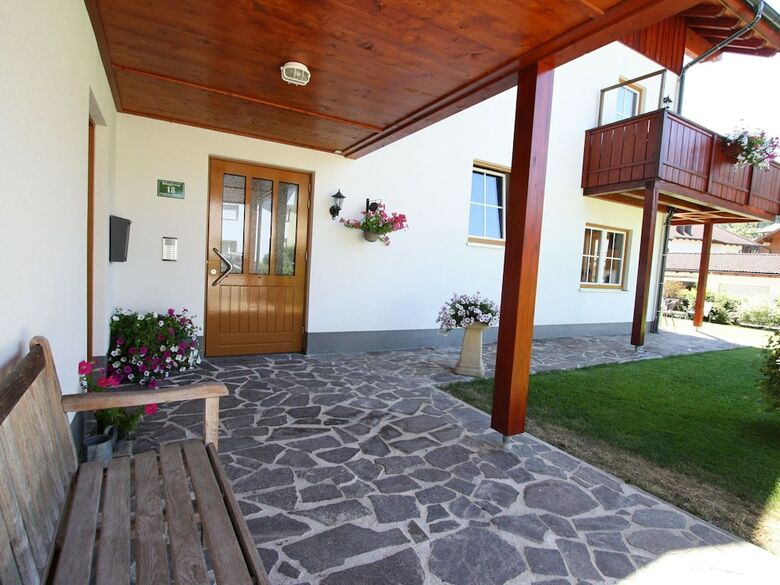 Spacious Apartment Near Ski Area In Maria Alm