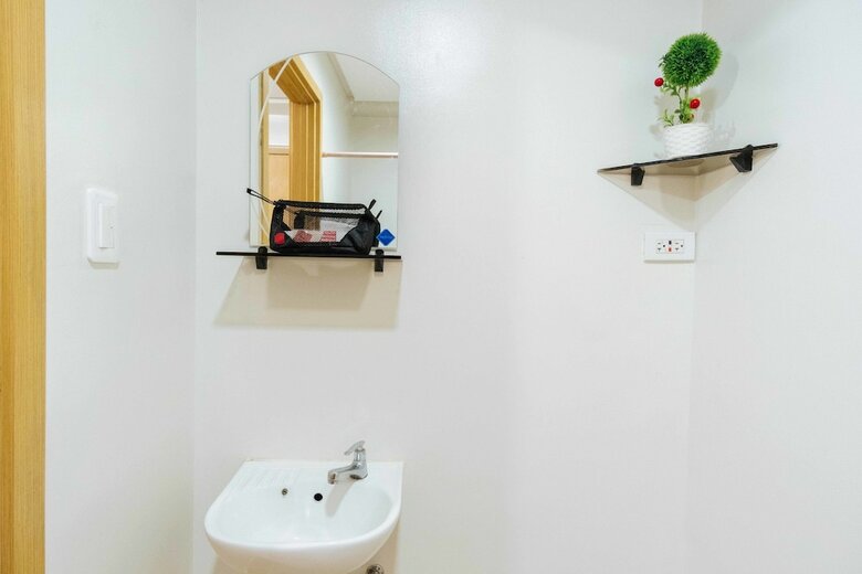 Hotel Reddoorz Premium @ Smdc Fairview