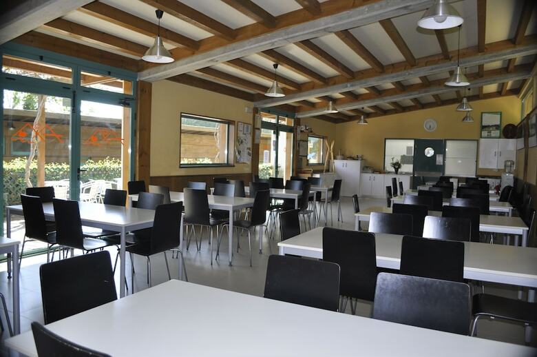 Hostal Albergue Tur�stico Alvarella