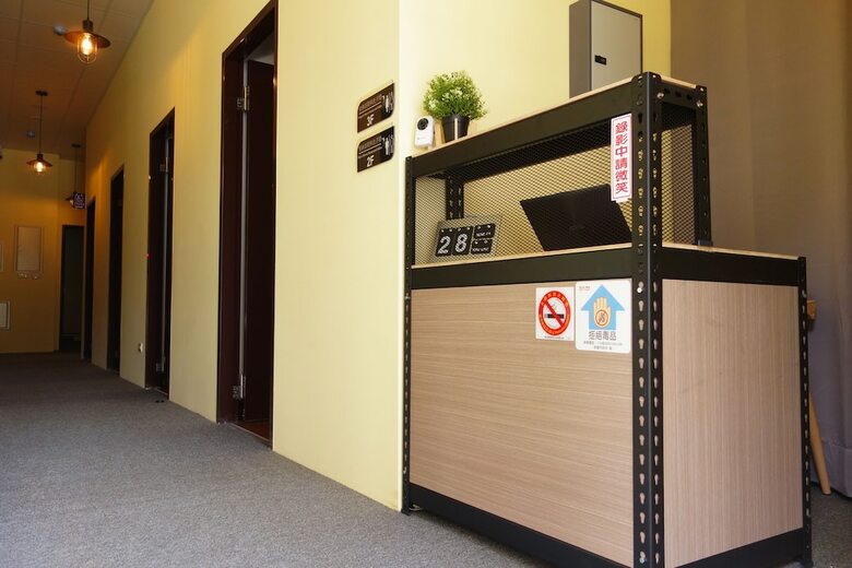 Hostal Douzi Home Hotel-nearby Metro - Hostel