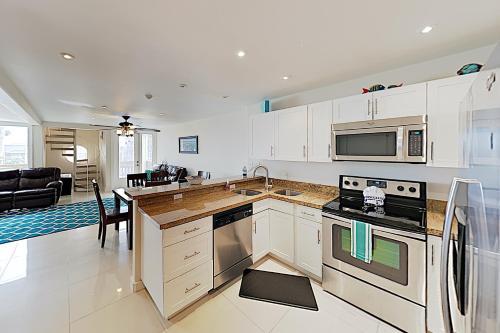 Apartamento 6300 Padre Blvd Condo Unit 877