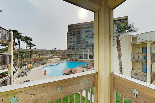 Apartamento 6300 Padre Blvd Condo Unit 877