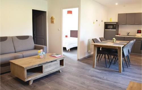 One-bedroom Apartment In Sainteny
