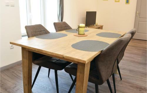 One-bedroom Apartment In Sainteny