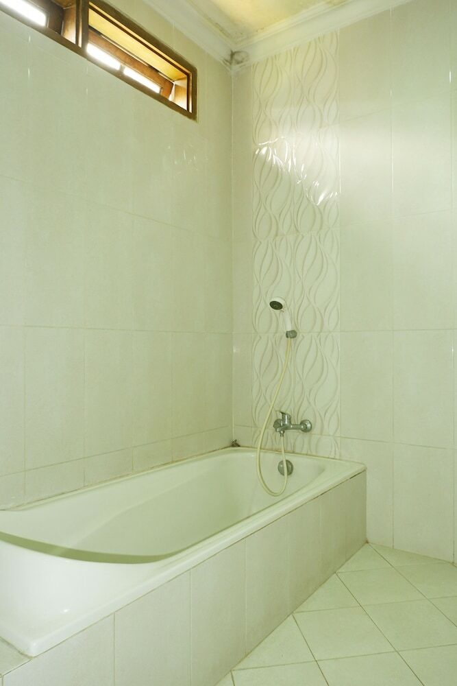 Oyo 517 Hotel Arjuna Lawang