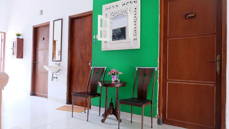 Villa Simply Homy Guest House Unit Monjali