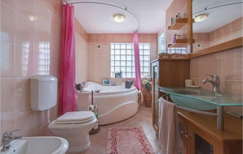 Four-bedroom Holiday Home In Jural