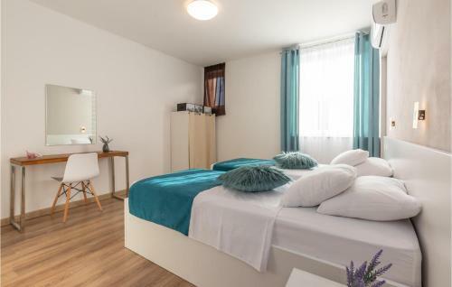 Seven-bedroom Holiday Home In Kamenmost