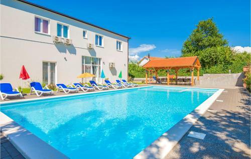 Seven-bedroom Holiday Home In Kamenmost