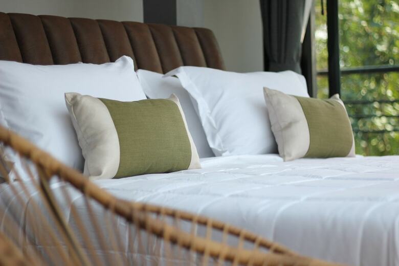 Hotel Canvas Family Home