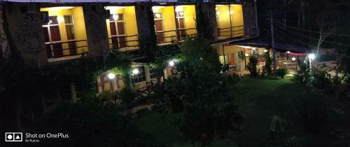 Hotel Roshnai Village Resort