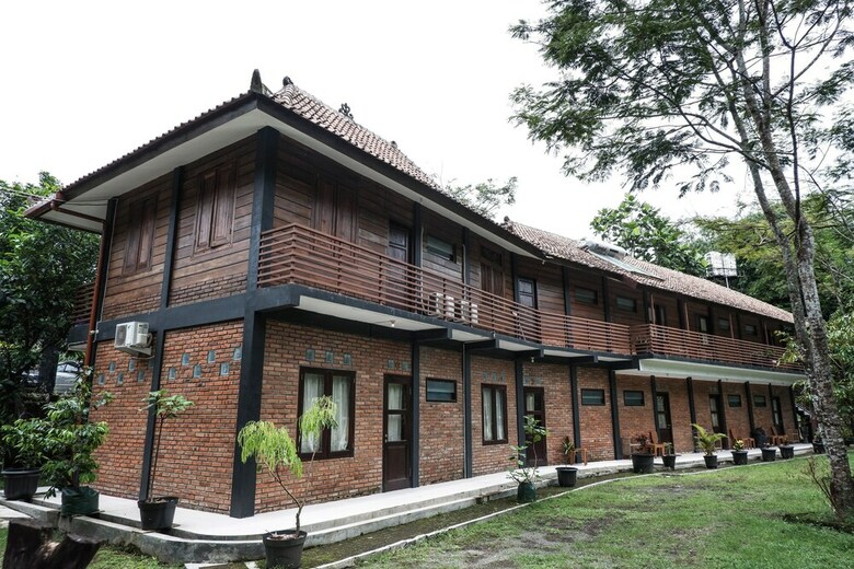 Hostal Oyo 550 Kebon Krapyak Cottage