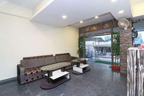 Oyo 19770 Hotel Yatrik Inn