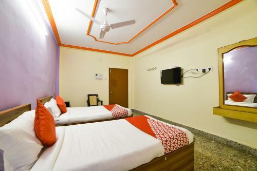 Hotel Oyo 17316 Radika Residency