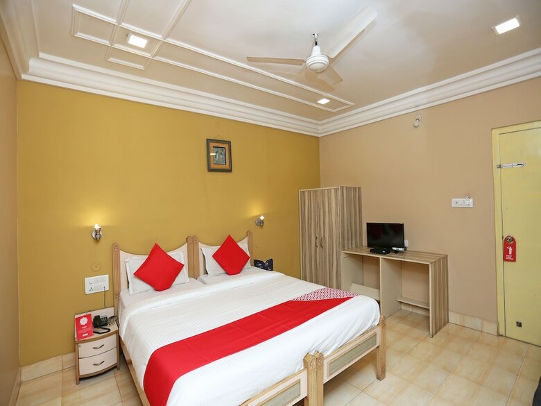 Oyo 24860 Hotel Shiva International
