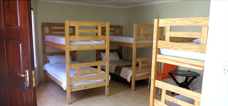 Hostal Umgwezi Lodge And Backpackers