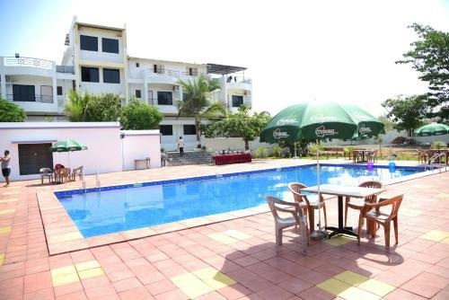 Hotel River Touch Resort