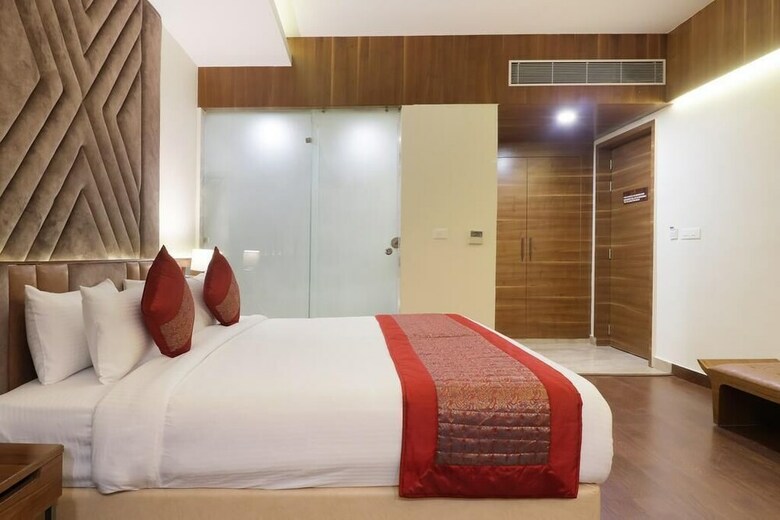 Hotel The Radiant Resort