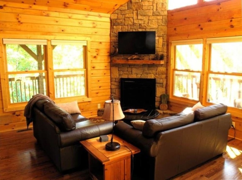 Whipkins Cove Beautiful 3 Bd Lakefront Getaway