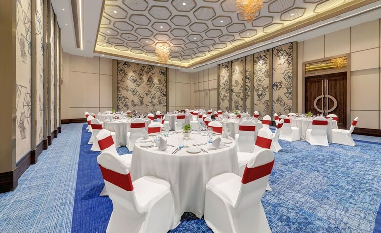 Hotel The Fern Residency Karad