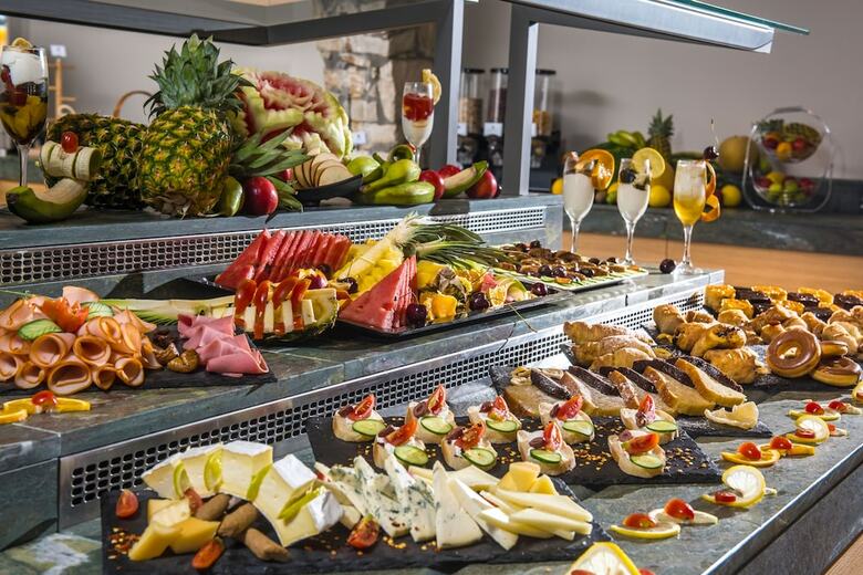 Aparthotel Petousis Hotel & Suites