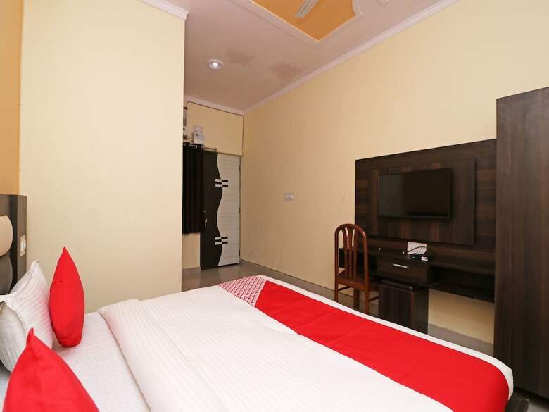 Oyo 16362 Hotel Ashiyana