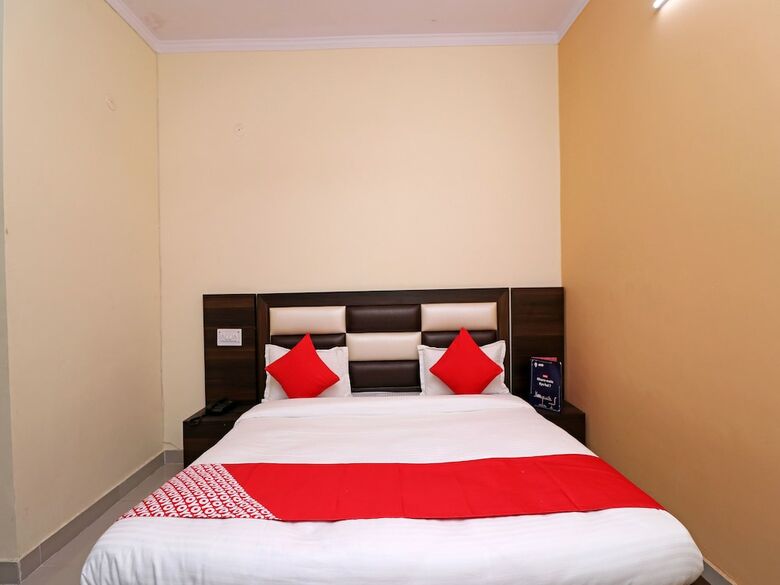 Oyo 16362 Hotel Ashiyana