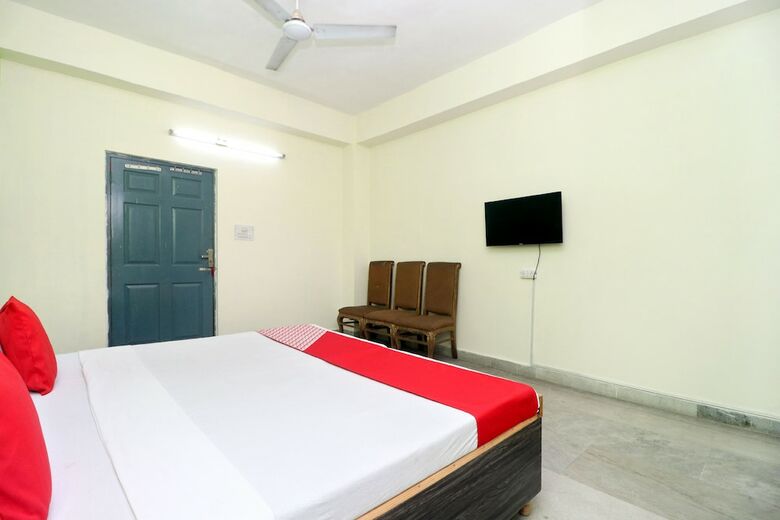 Oyo 18570 Hotel Jazz