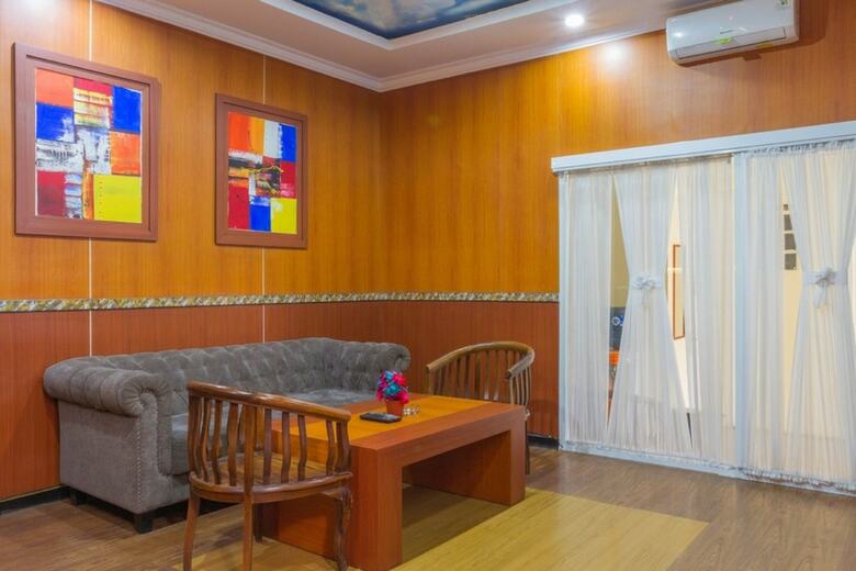 Hotel Reddoorz Plus Near Ipdn