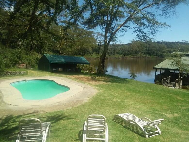 Crater Lake Tented Camp & Game Sanctuary