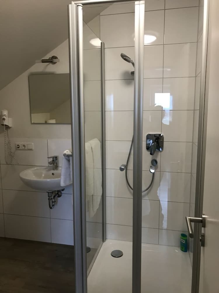 Hotel Pension & Restaurant Zur Wertachau