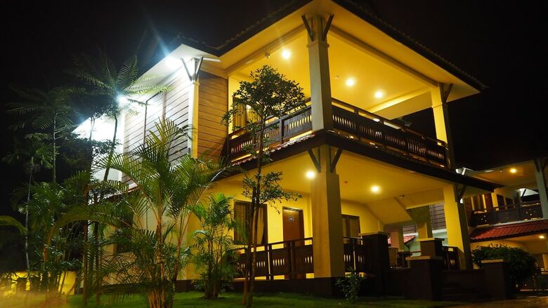 Hotel Lotus Seaview Beach Resort & Spa