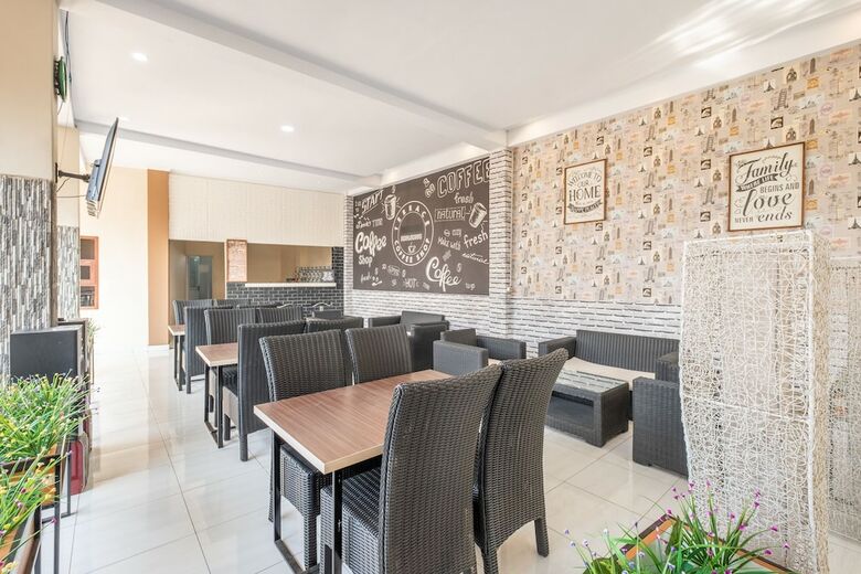 Hotel Oyo 876 D' Exclusive