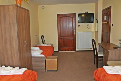 Motel Pod Strzech?