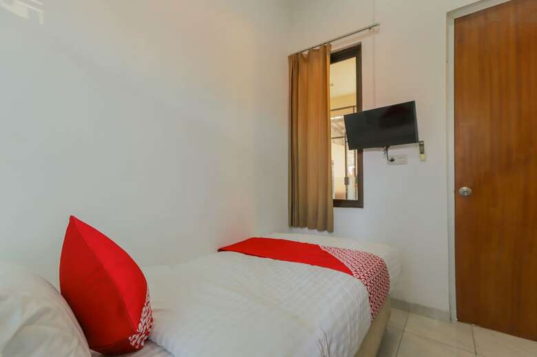Hotel Oyo 866 Idola Residence