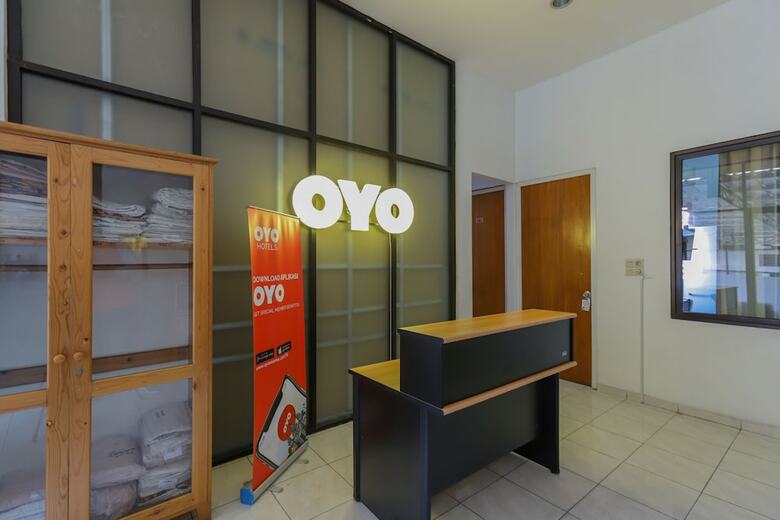 Hotel Oyo 866 Idola Residence