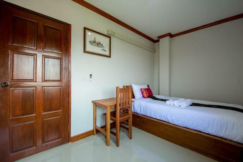Thatphanom View Hotel