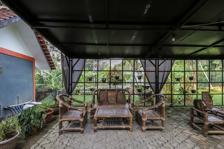 Hotel Oyo 883 Pavo Resort