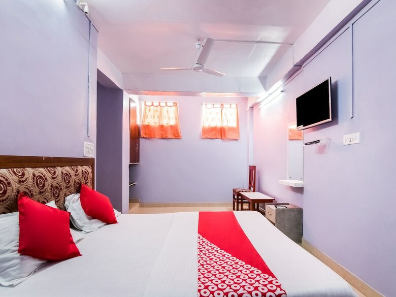Spot On 37504 Mayura Hotel And Lodge