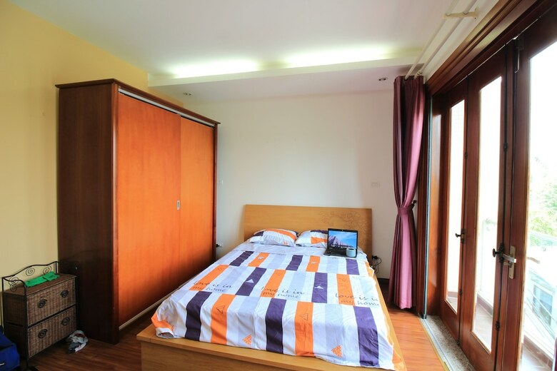 Hotel Mirr Homestay
