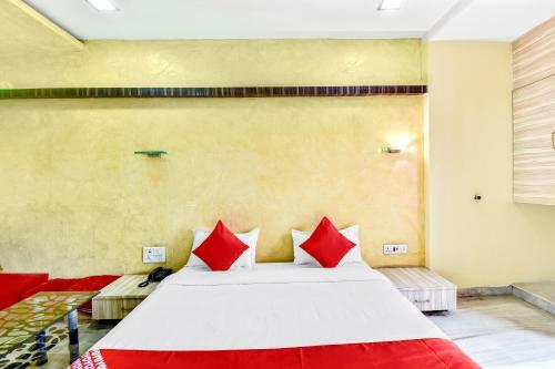 Oyo 61308 Hotel Rw International