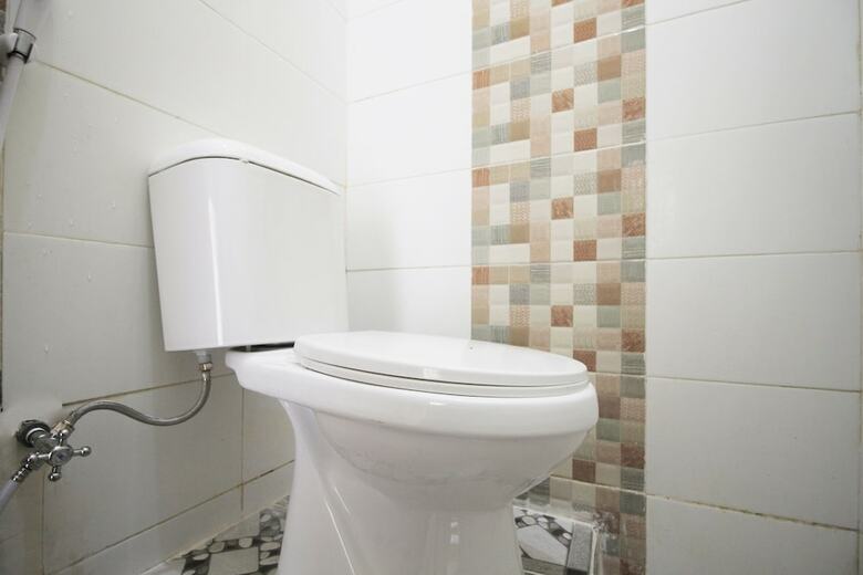 Hostal Oyo 654 Fabio Guest House Syariah