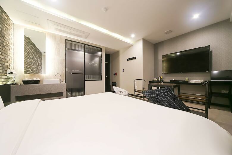 Le Idea Hotel