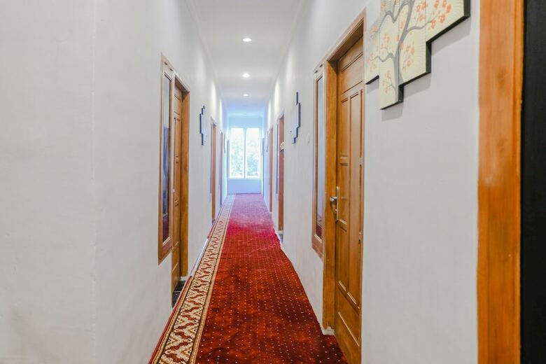 Hostal Mhs Inn Syariah Hotel