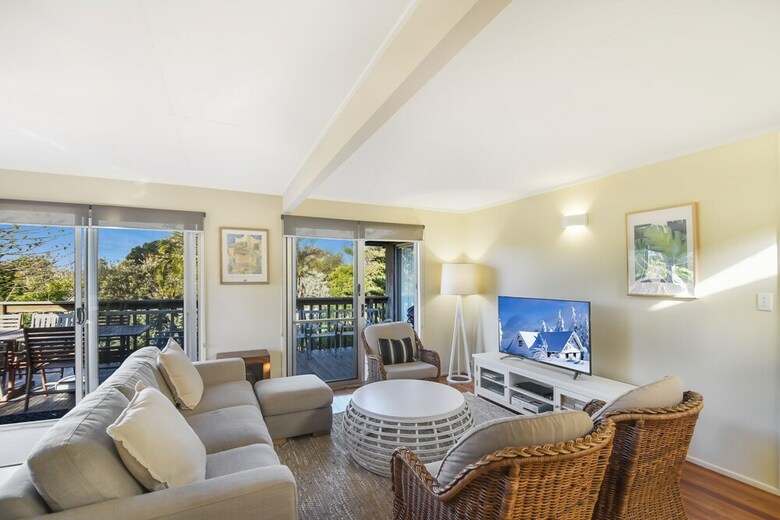 Summer Place - 24 Shearwater Street