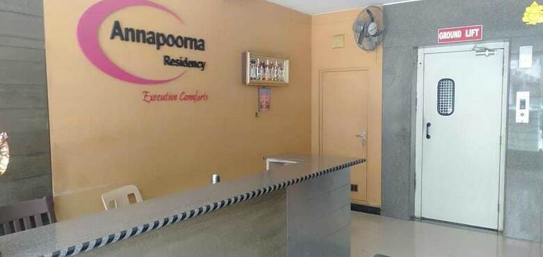Hotel Iroomz Annapoorna Residency